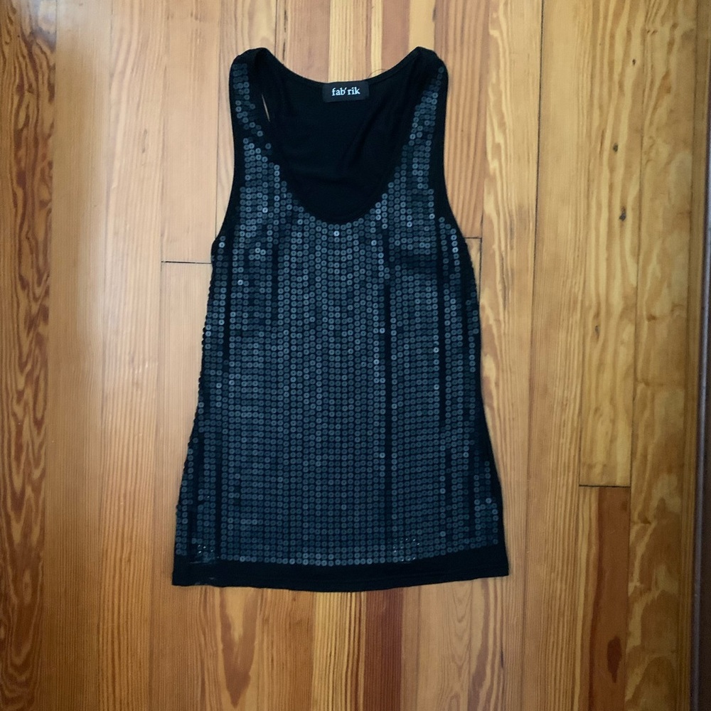Fabrik black top